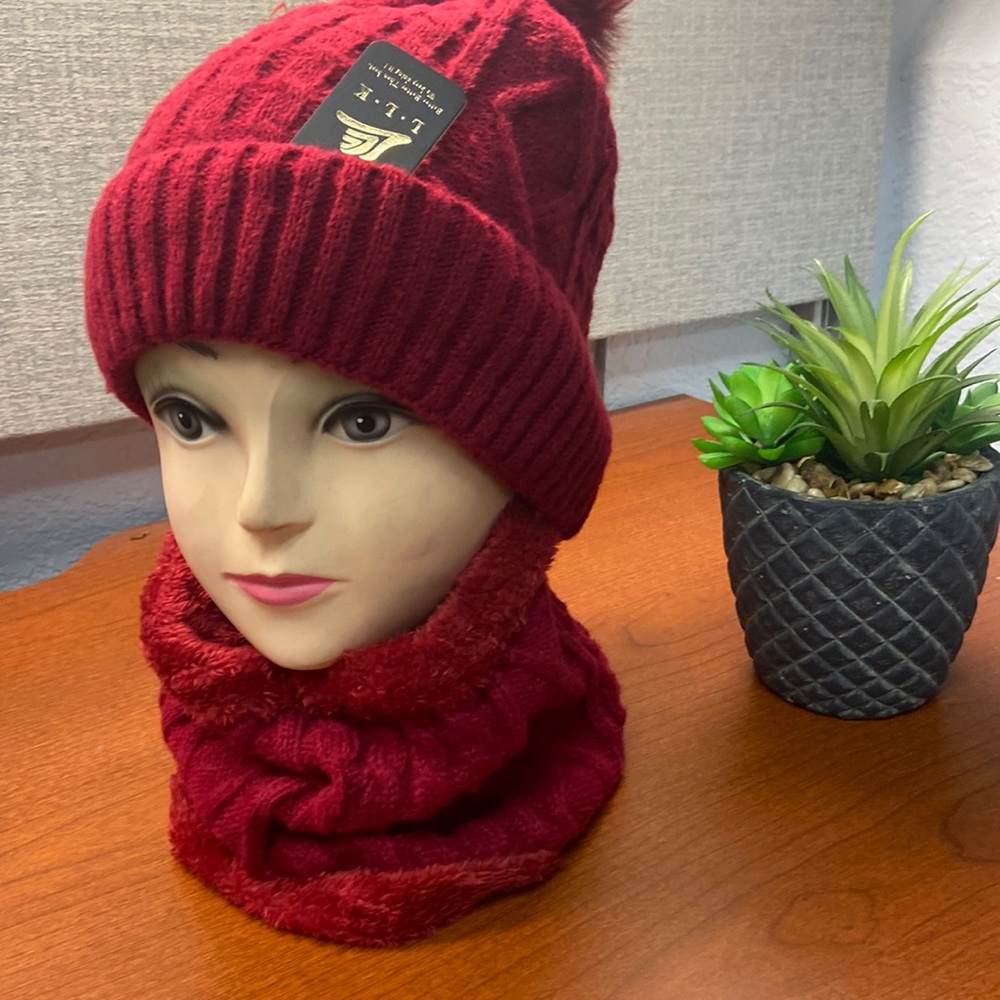 New Woman’s Beenie  with matching scarf